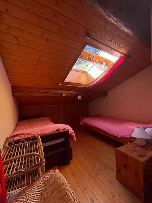 T2 5 P Champagny-Le-Haut Ла-Плань 0*,  Франция